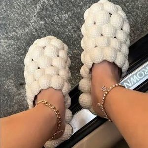 Comfortable All-Day wear women bubble slides in beige